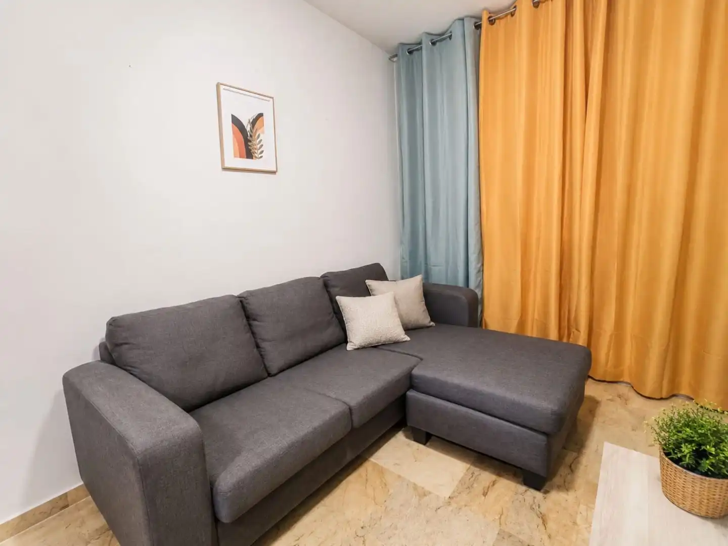 Wohnzimmer von Wohnung zur Miete in Armilla mit Klimaanlage
