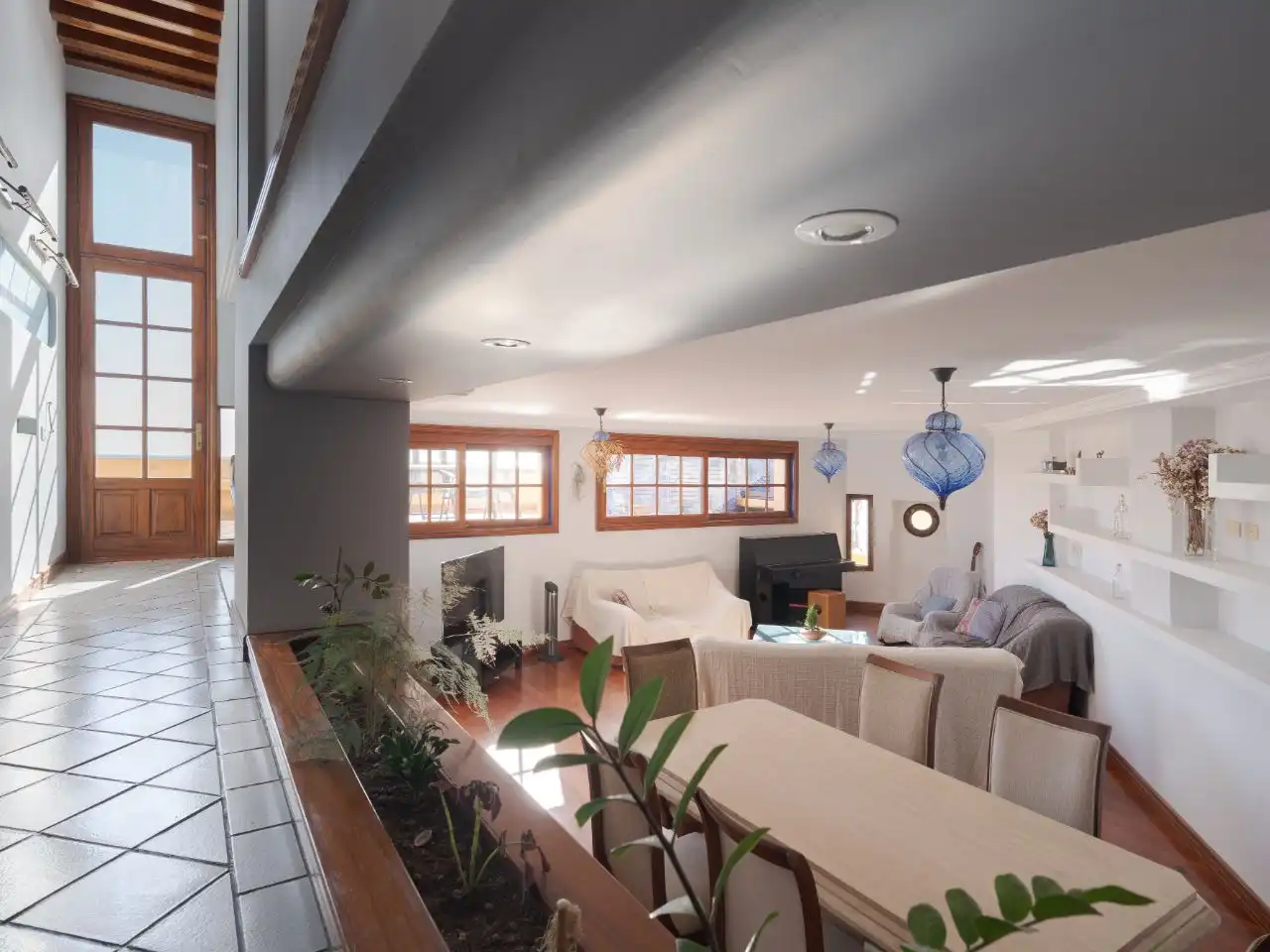 Casa o xalet en venda a San Cristóbal - Playa de la Laja Sala d'estar de Casa o xalet en venda en Las Palmas de Gran Canaria amb Parquet, Terrassa i Traster
