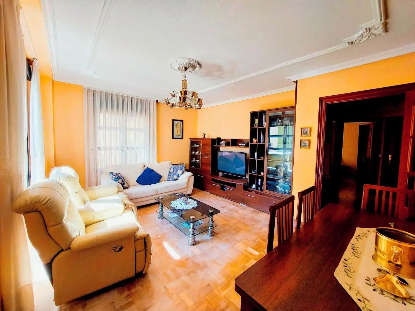 Piso en venta en Calle Moreno, 10, Casco Antiguo Sala de estar de Piso en venta en Zamora Capital con Calefacción, Parquet y Trastero