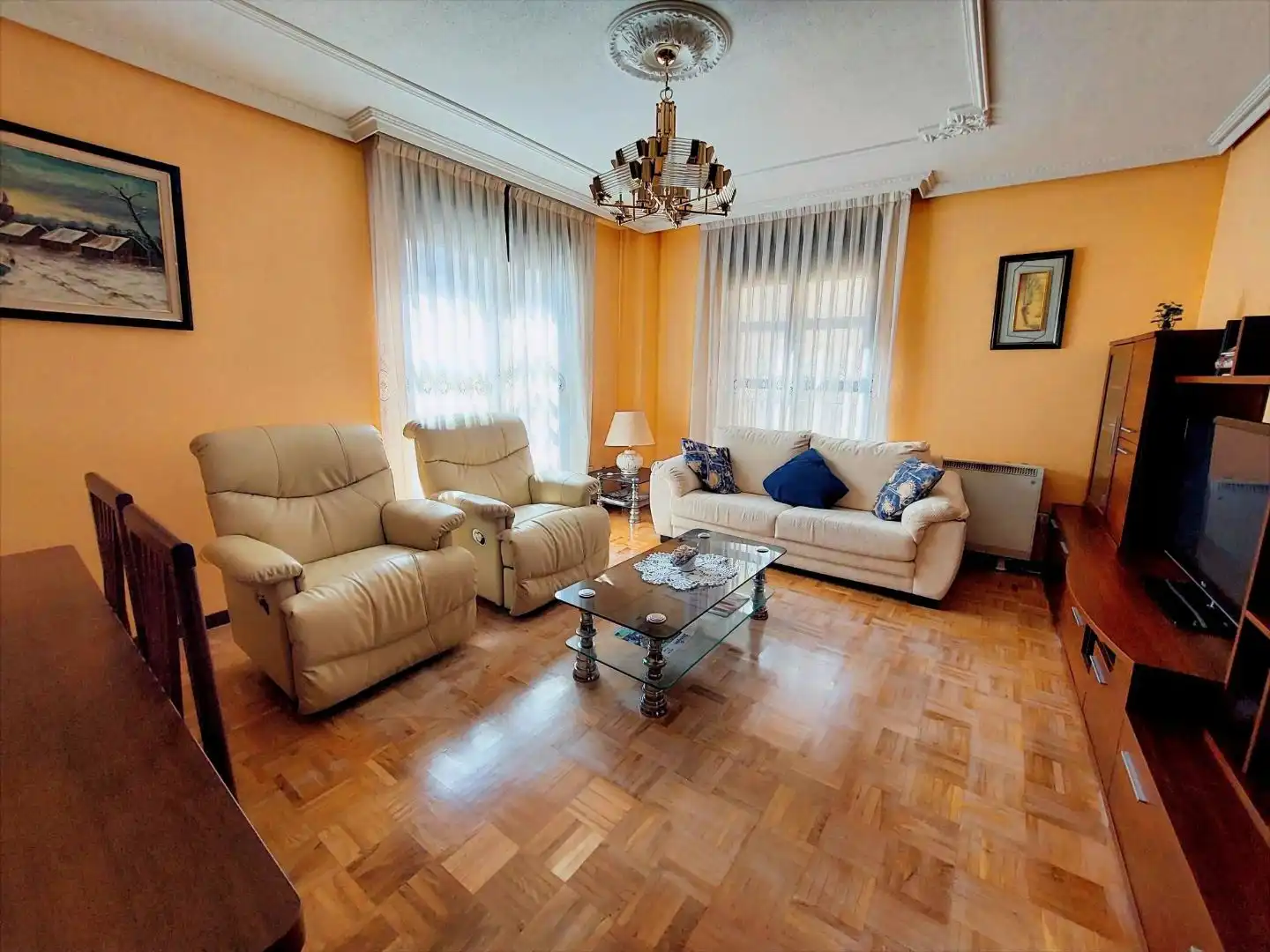Piso en venta en Calle Moreno, 10, Casco Antiguo Sala de estar de Piso en venta en Zamora Capital con Calefacción, Parquet y Trastero