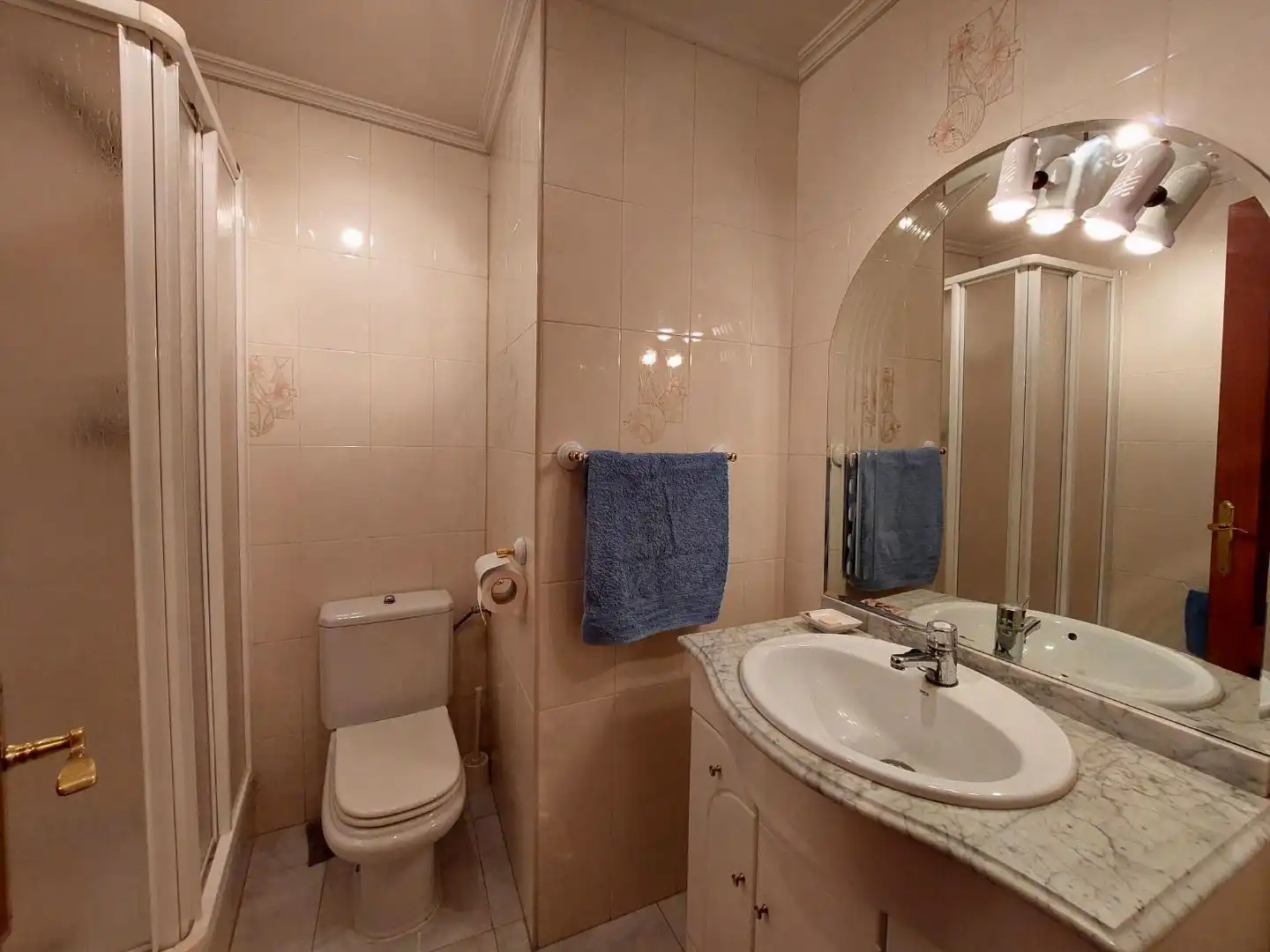 Piso en venta en Calle Moreno, 10, Casco Antiguo Baño de Piso en venta en Zamora Capital con Calefacción, Parquet y Trastero