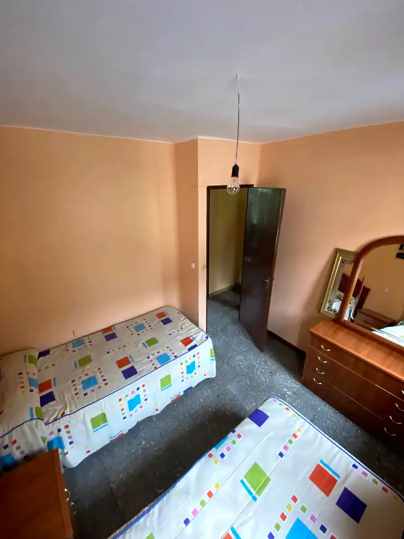 Dormitori de Casa o xalet en venda en Viana do Bolo amb Moblat i Balcó