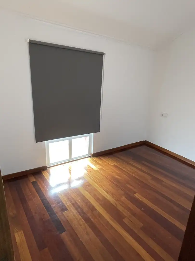 Casa adosada de alquiler en Rúa Galiñeiro, 43, Mugardos Habitación de Casa adosada de alquiler en Mugardos con Calefacción, Jardín privado y Parquet