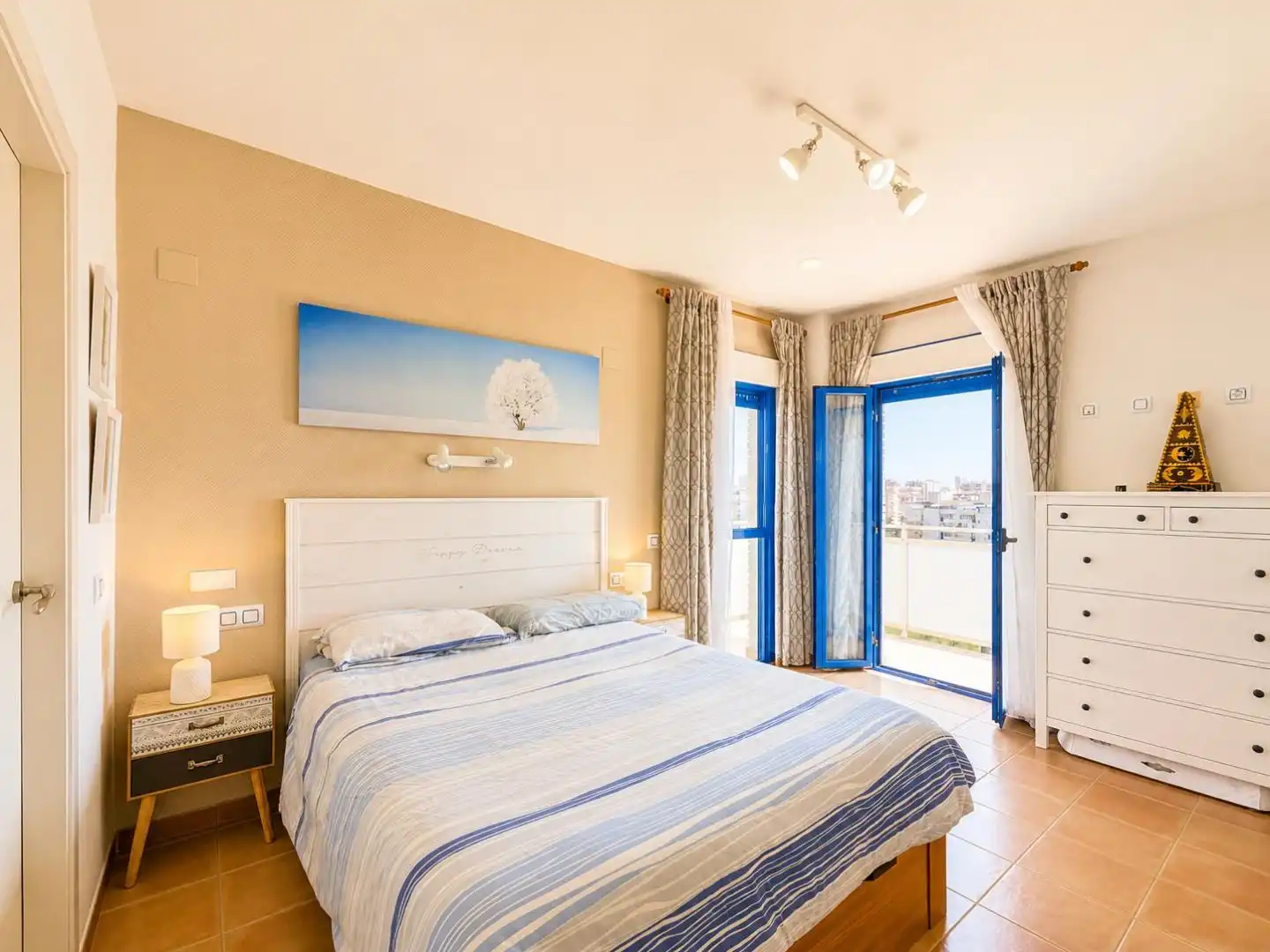 Habitación de Ático en venta en Alicante / Alacant con Aire acondicionado, Terraza y Piscina