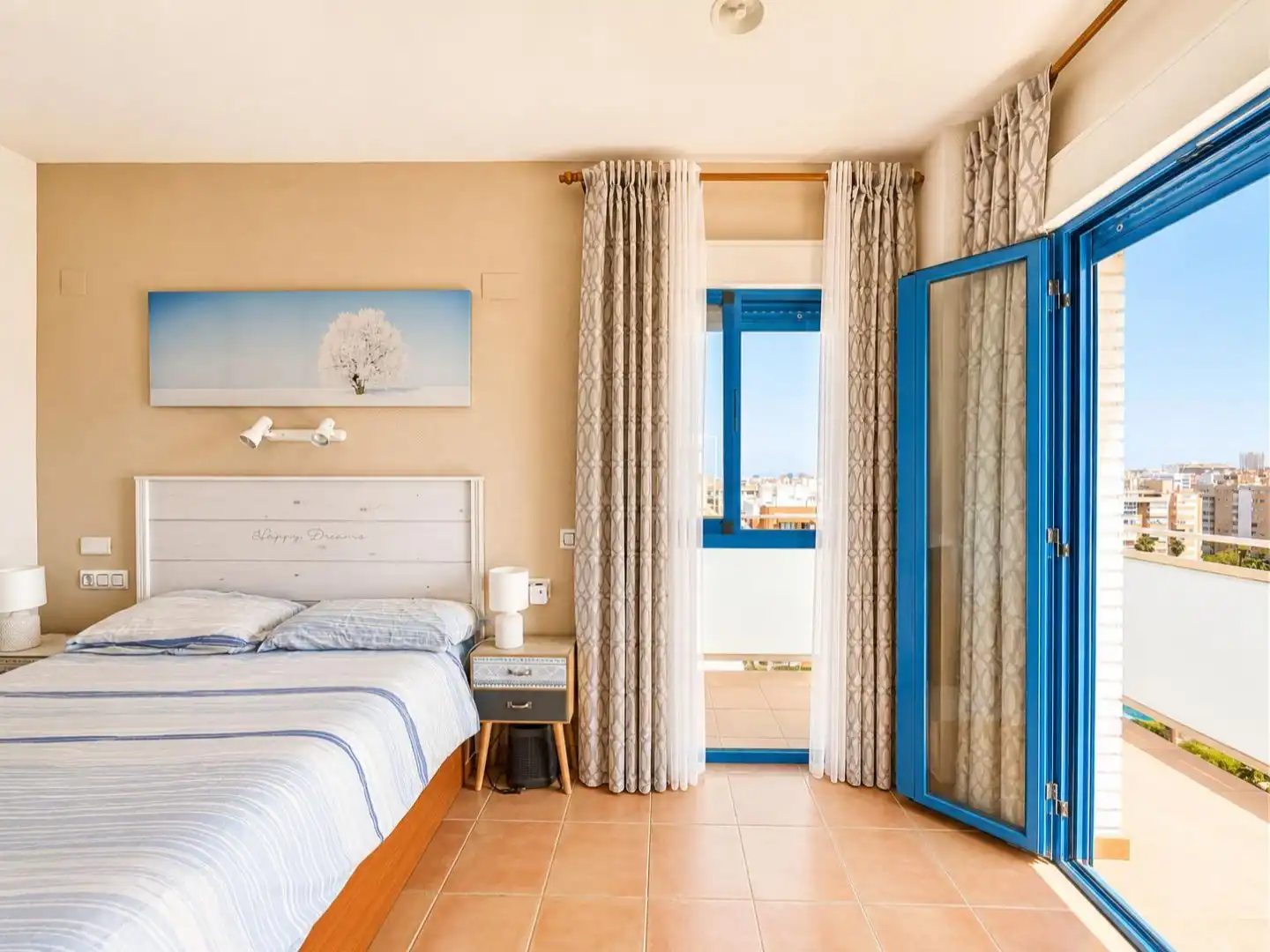 Habitación de Ático en venta en Alicante / Alacant con Aire acondicionado, Terraza y Piscina