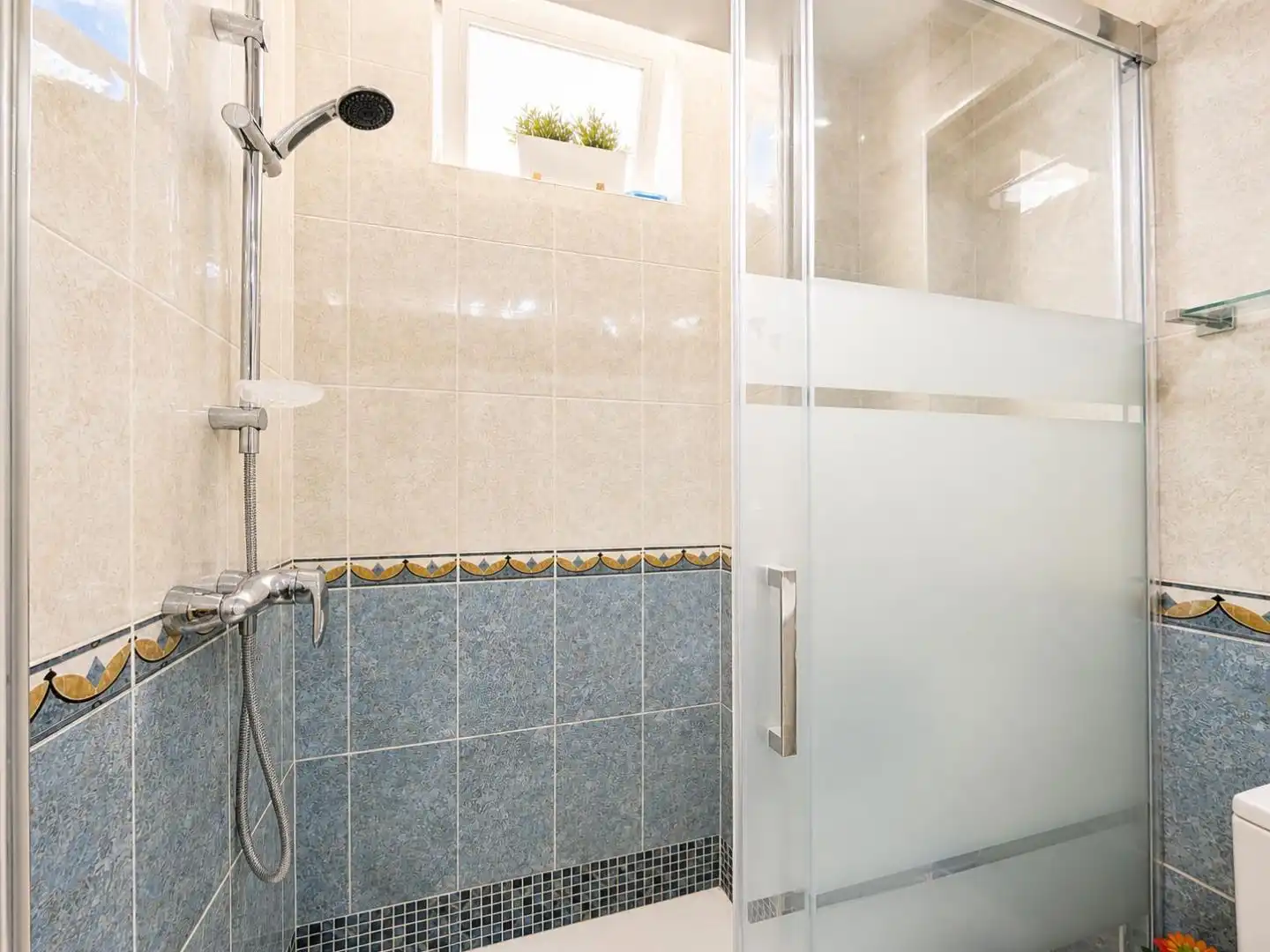 Baño de Ático en venta en Alicante / Alacant con Aire acondicionado, Terraza y Piscina