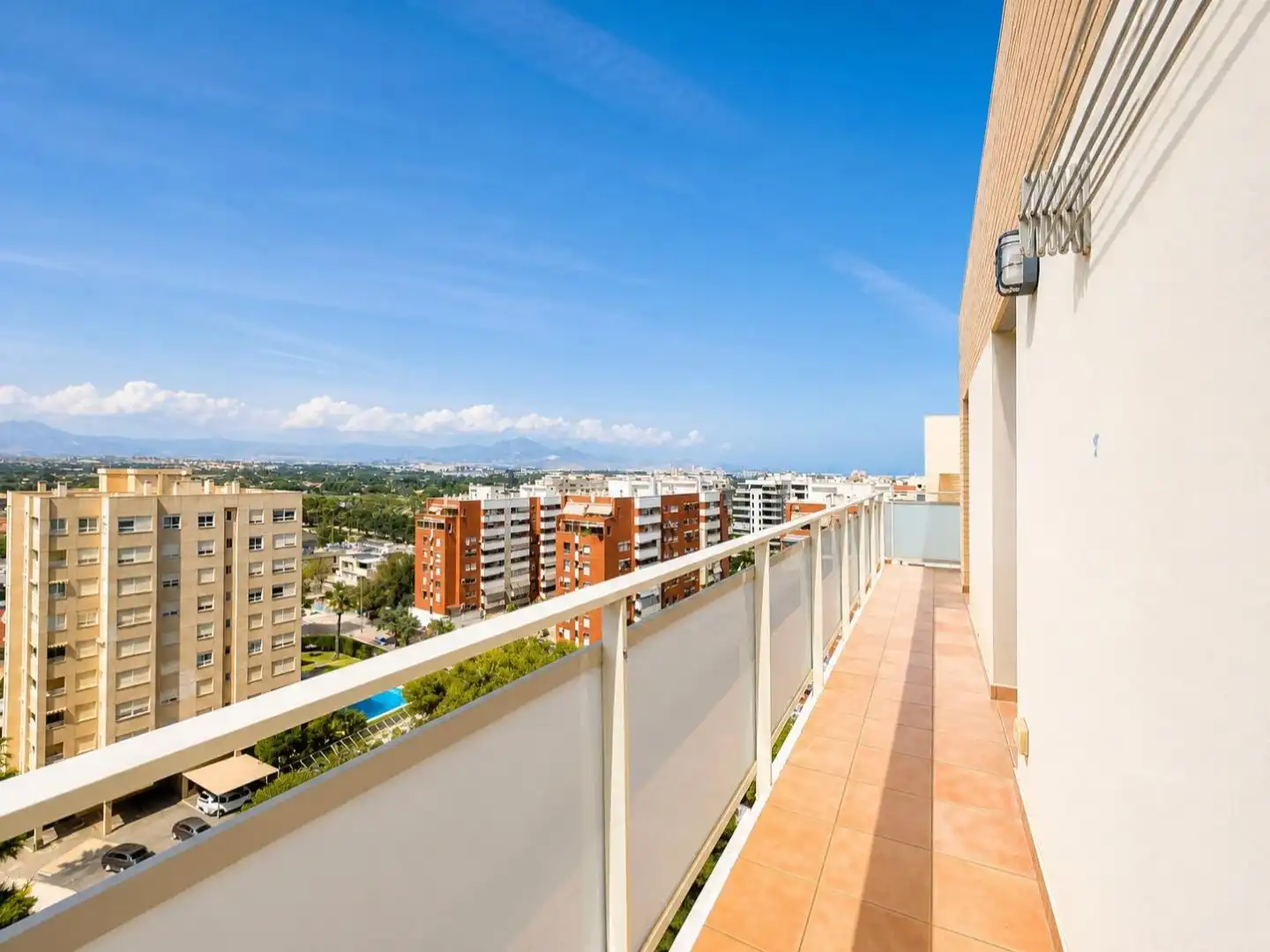 Terraza de Ático en venta en Alicante / Alacant con Aire acondicionado, Terraza y Piscina