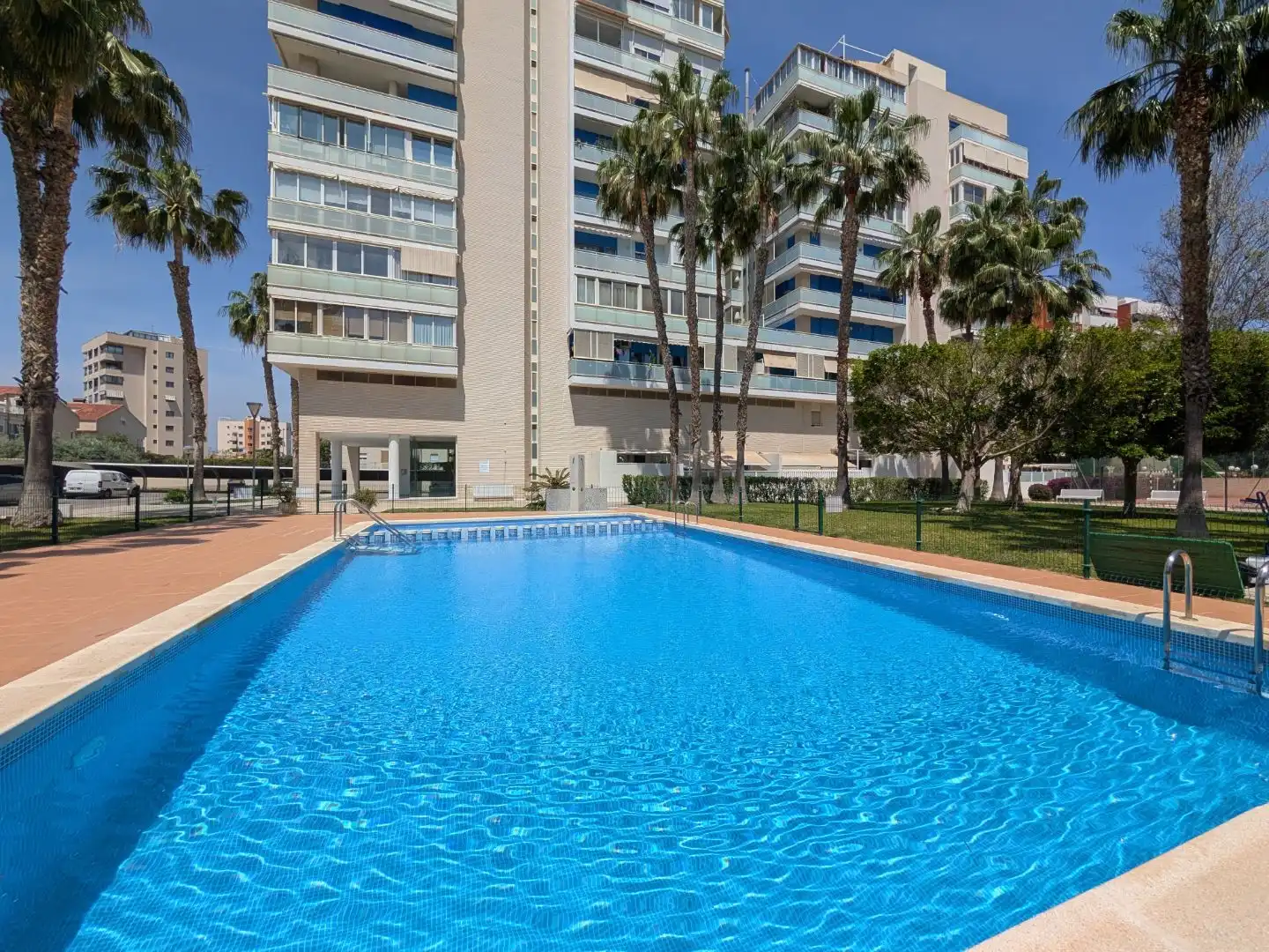 Piscina de Ático en venta en Alicante / Alacant con Aire acondicionado, Terraza y Piscina