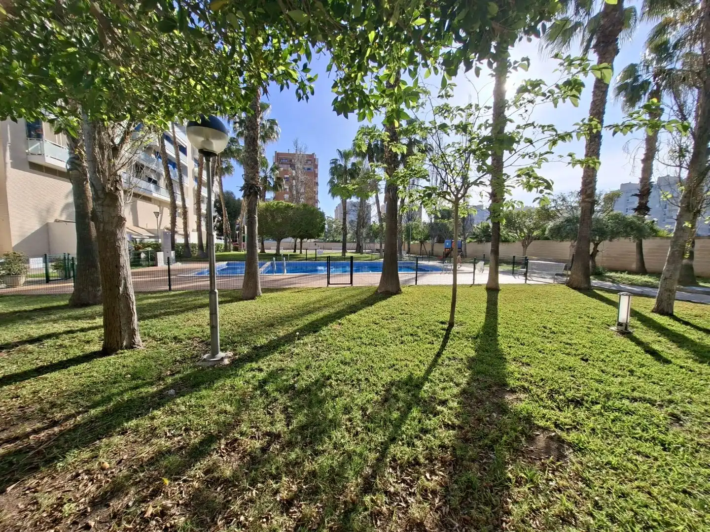 Piscina de Ático en venta en Alicante / Alacant con Aire acondicionado, Terraza y Piscina