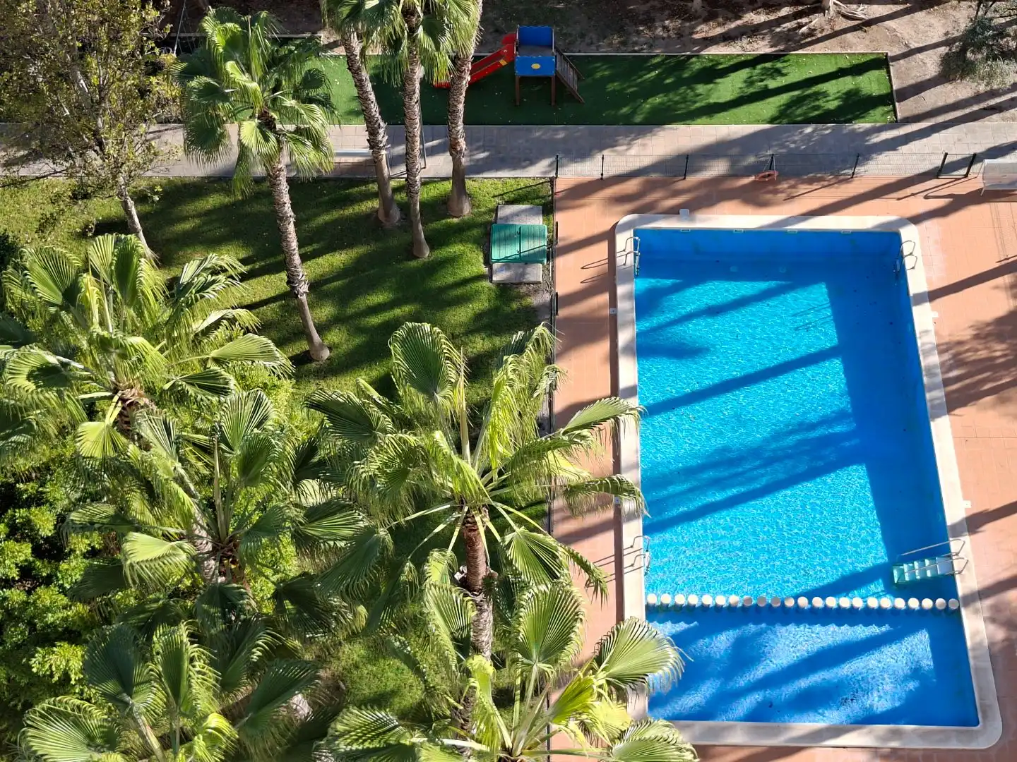 Piscina de Ático en venta en Alicante / Alacant con Aire acondicionado, Terraza y Piscina