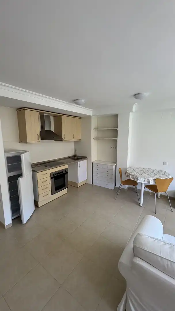 Piso de alquiler en Carrer de l'Oli, 4, Casc Antic - Nou Cambrils Cocina de Piso de alquiler en Cambrils con Aire acondicionado, Calefacción y Amueblado