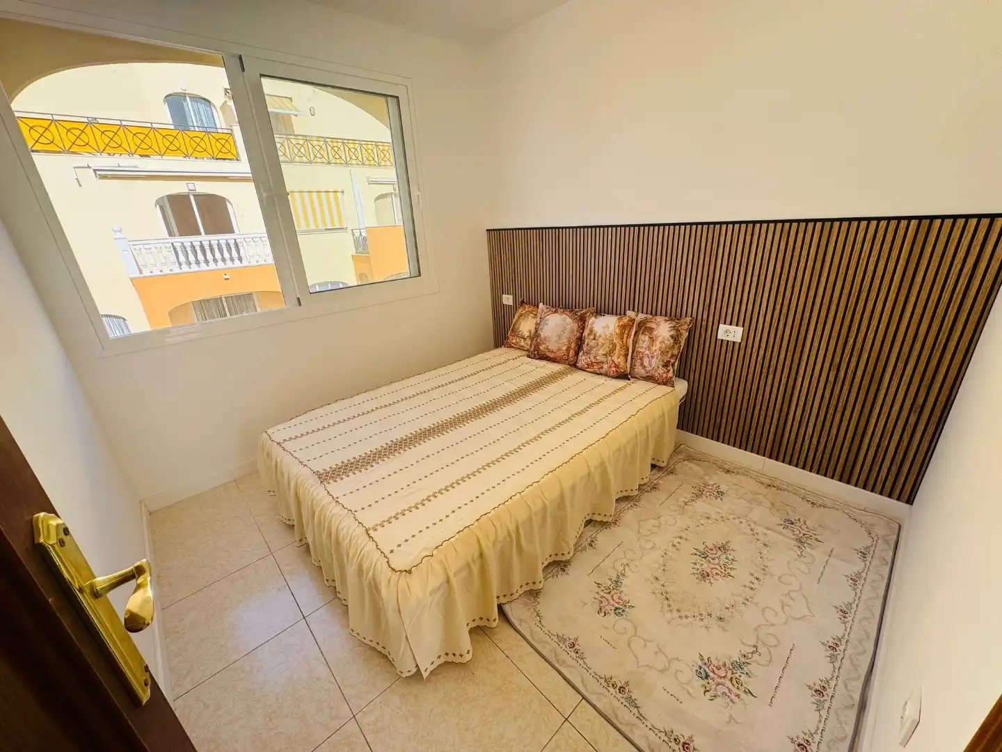 Ático en venta en Avenida Juan Carlos I, 53, Los Cristianos Habitación de Ático en venta en Arona con Terraza y Balcón
