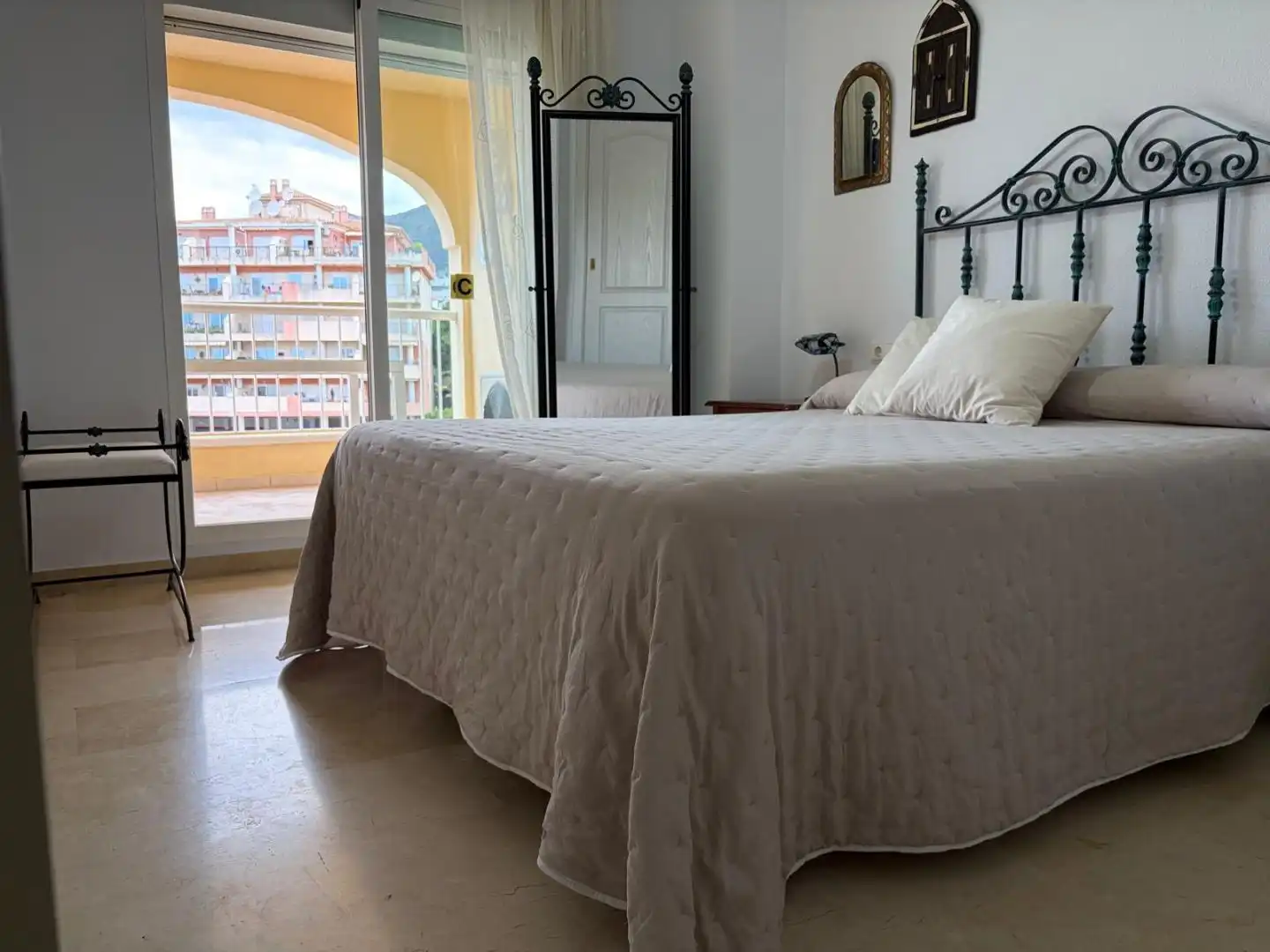 Flat for rent in Calle Ancla, 3, Zona Centro Comercial Torrequebrada Bedroom of Flat for rent in Benalmádena with Air Conditioner, Terrace and Swimming Pool