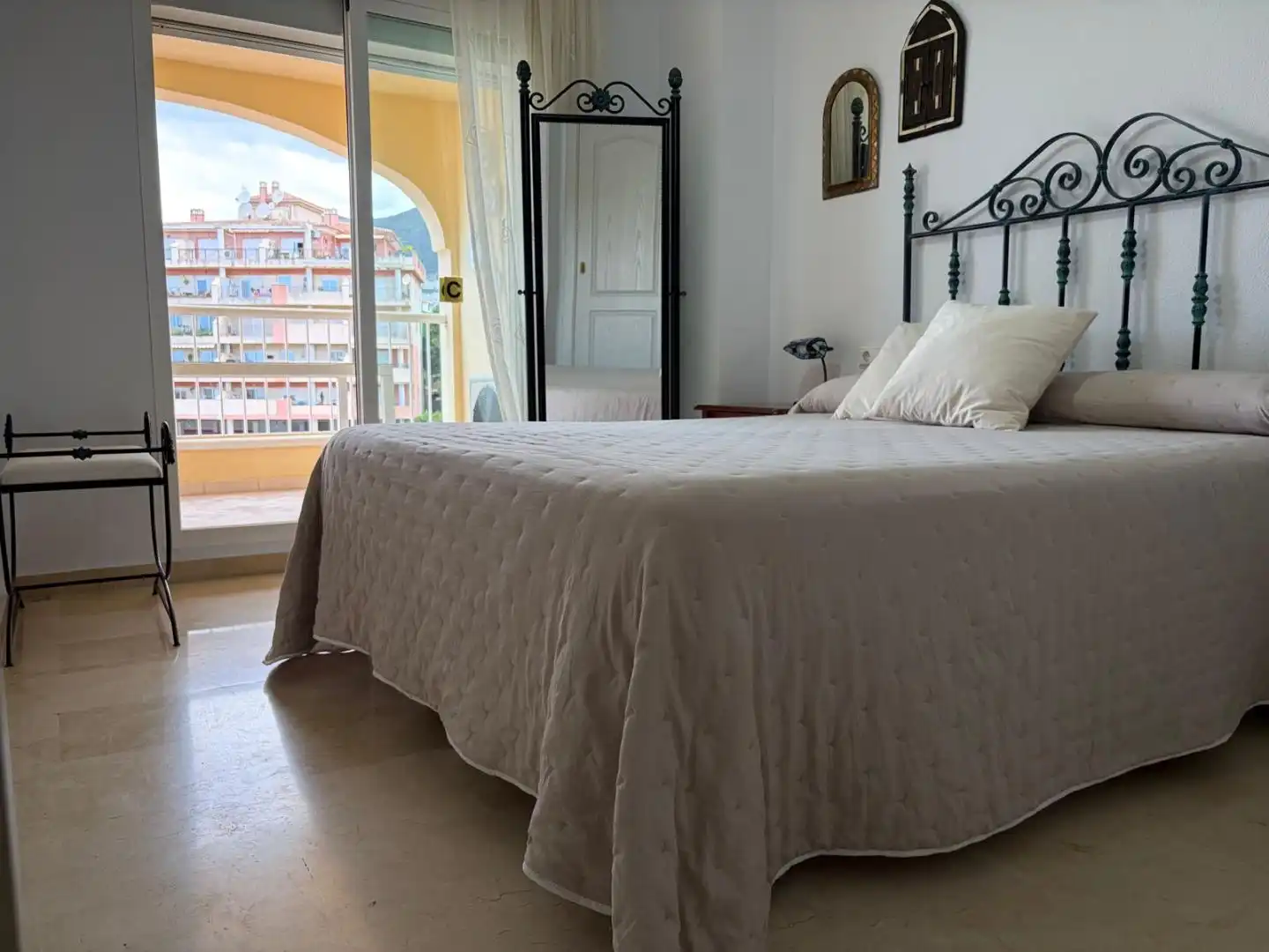 Flat for rent in Calle Ancla, 3, Zona Centro Comercial Torrequebrada Bedroom of Flat for rent in Benalmádena with Air Conditioner, Terrace and Swimming Pool