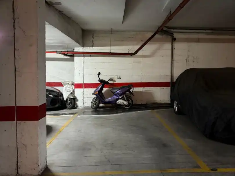 Flat for rent in Calle Ancla, 3, Zona Centro Comercial Torrequebrada Parking of Flat for rent in Benalmádena with Air Conditioner, Terrace and Swimming Pool