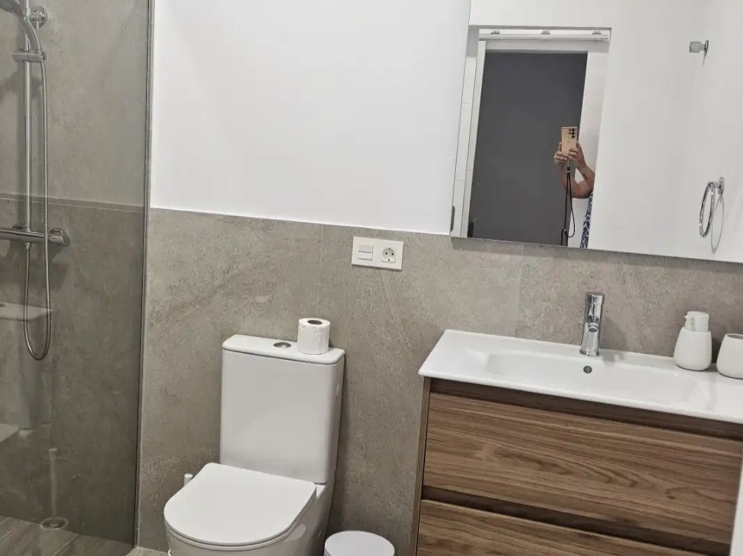 Apartamento de alquiler en Calle el Amantillo, El Golfo Baño de Apartamento de alquiler en Yaiza con Amueblado