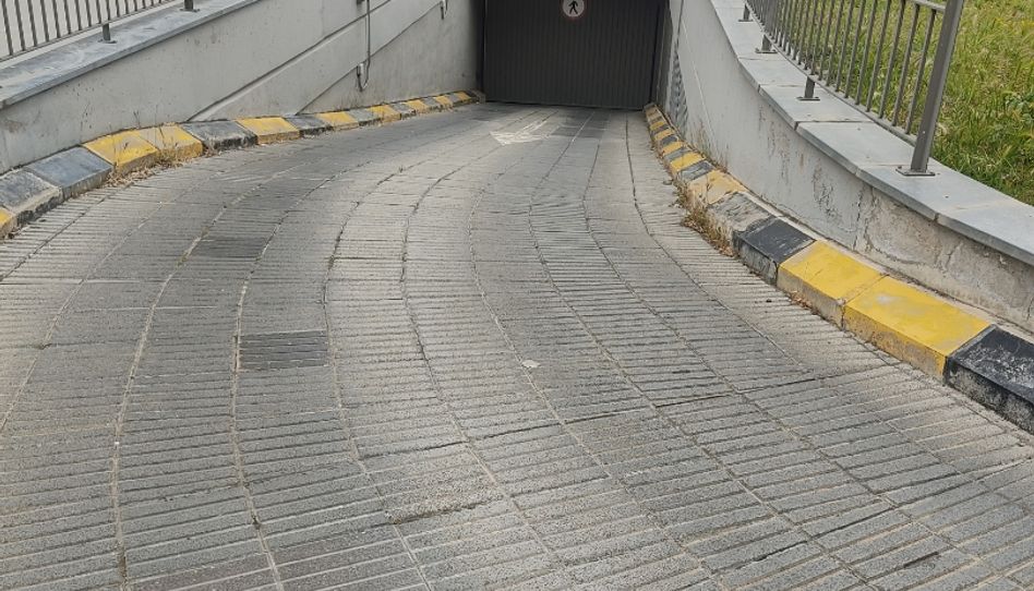 Garaje de alquiler en Avenida de Los Príncipes de España, 41, Valleaguado - La Cañada, Coslada - imagen 1 Foto 1 de Garaje de alquiler en Avenida de Los Príncipes de España, 41, Valleaguado - La Cañada, Coslada