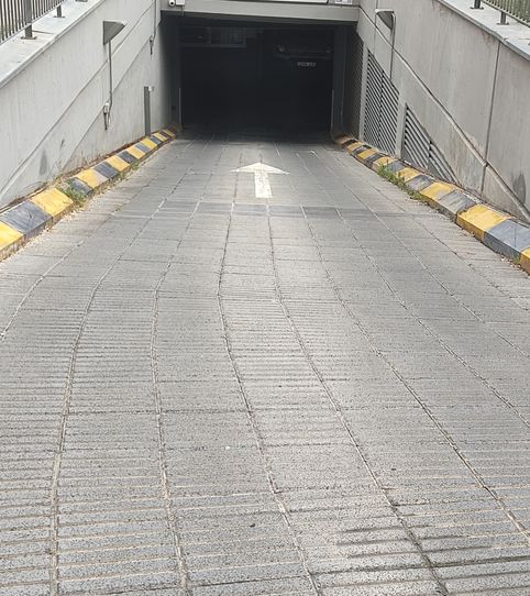 Garaje de alquiler en Avenida de Los Príncipes de España, 41, Valleaguado - La Cañada, Coslada - imagen 2 Foto 2 de Garaje de alquiler en Avenida de Los Príncipes de España, 41, Valleaguado - La Cañada, Coslada