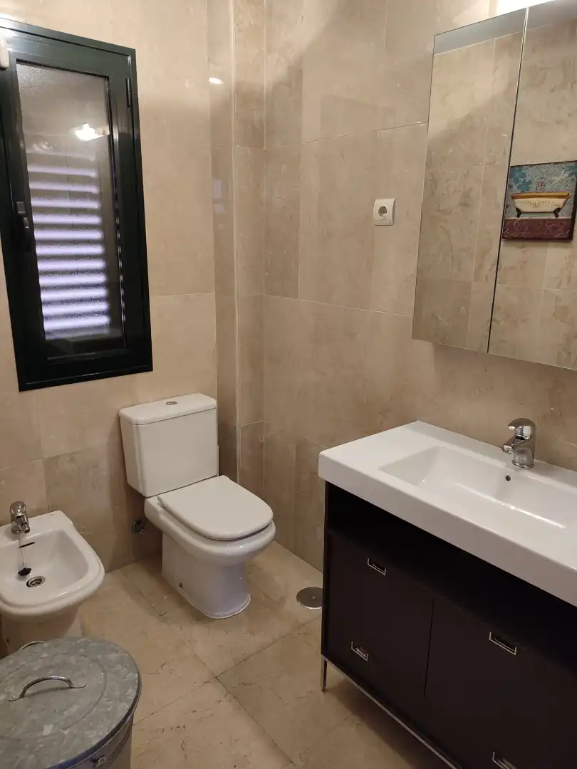 Bathroom of Duplexes for rent in Toledo  with Air Conditioner, Heating and Parquet flooring