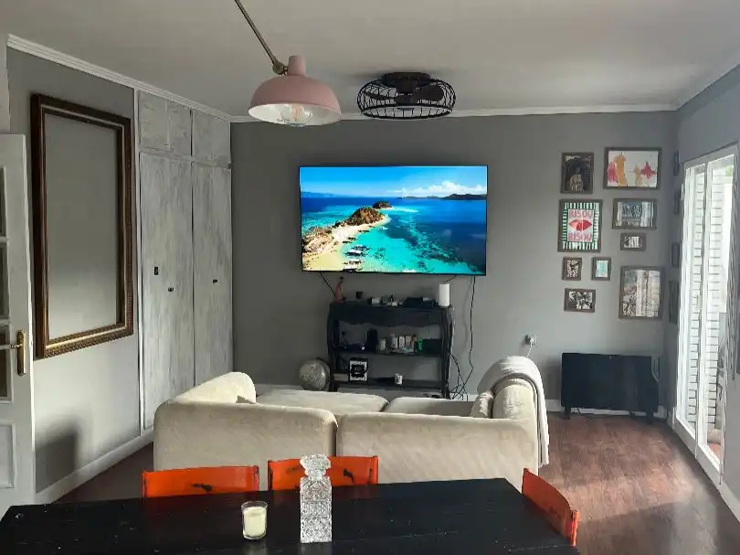Piso en venta en Cami Pineda, 2, Gavà Mar Sala de estar de Piso en venta en Gavà con Aire acondicionado, Terraza y Piscina