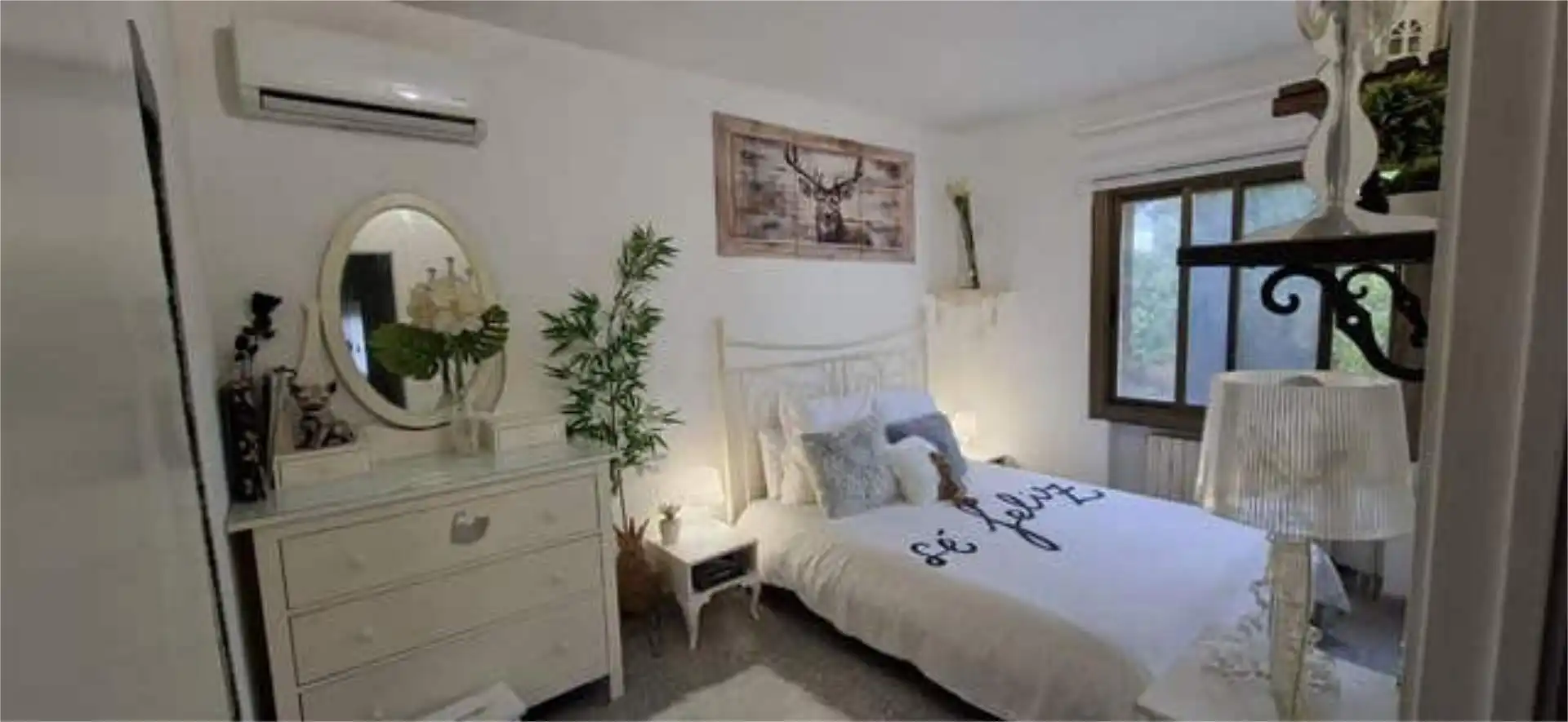 Casa adosada en venta en Cànoves I Samalús Habitación de Casa adosada en venta en Cànoves I Samalús con Terraza y Piscina