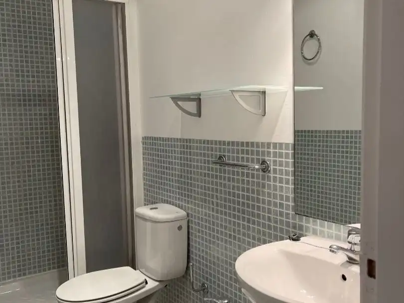 Baño de Piso de alquiler en  Madrid Capital