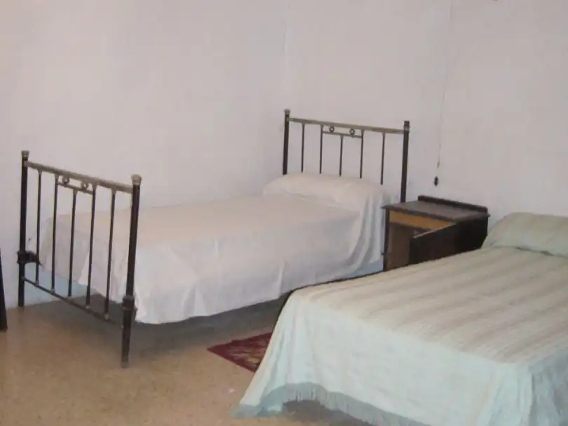 Casa adosada en venta en Calle San Miguel, 9, Huesa del Común Habitación de Casa adosada en venta en Huesa del Común con Amueblado