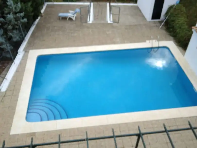 Schwimmbecken von Wohnung zum Verkauf in Carmona mit Klimaanlage, Heizung und Privatgarten