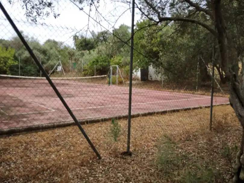Wohnung zum Verkauf in Carmona mit Klimaanlage, Heizung und Privatgarten