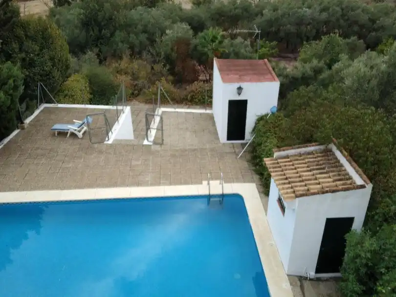 Schwimmbecken von Wohnung zum Verkauf in Carmona mit Klimaanlage, Heizung und Privatgarten