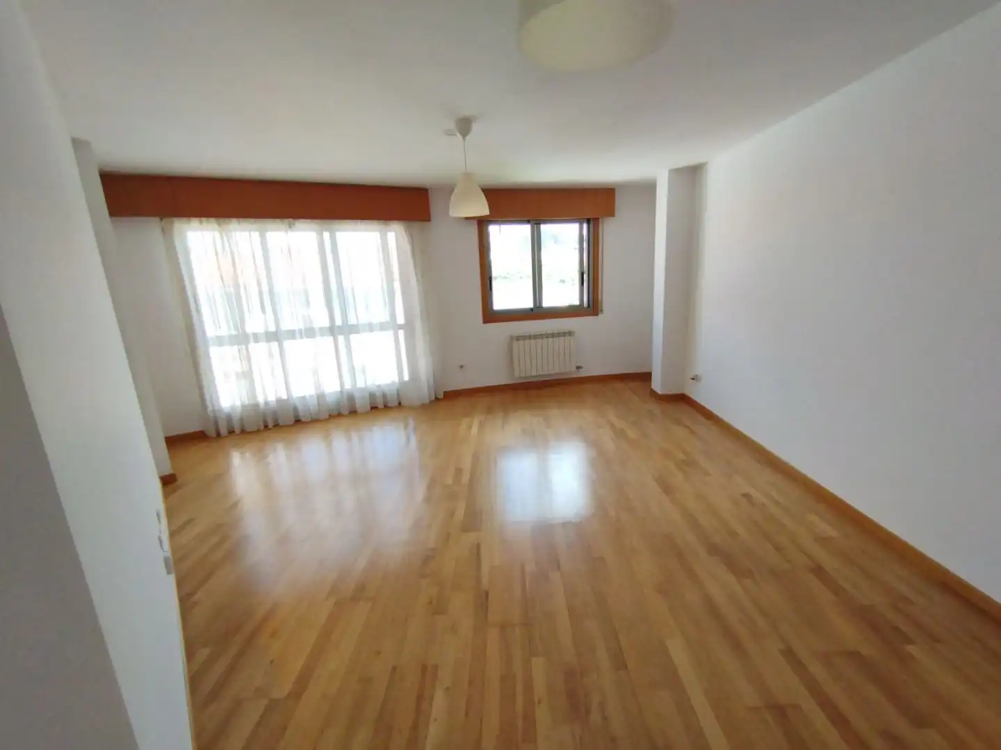 Sala de estar de Piso en venta en Arteixo con Calefacción, Parquet y Terraza