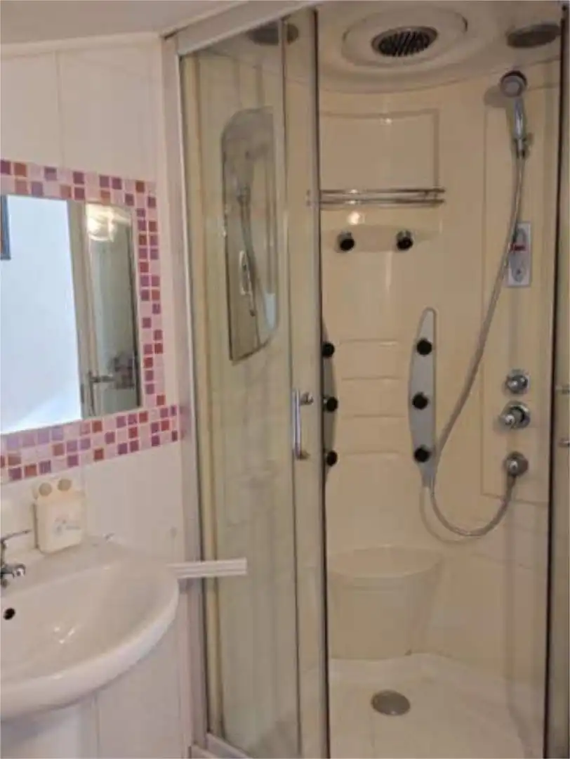 Apartament de lloguer a San Roque - As Fontiñas Bany de Apartament de lloguer en Lugo Capital