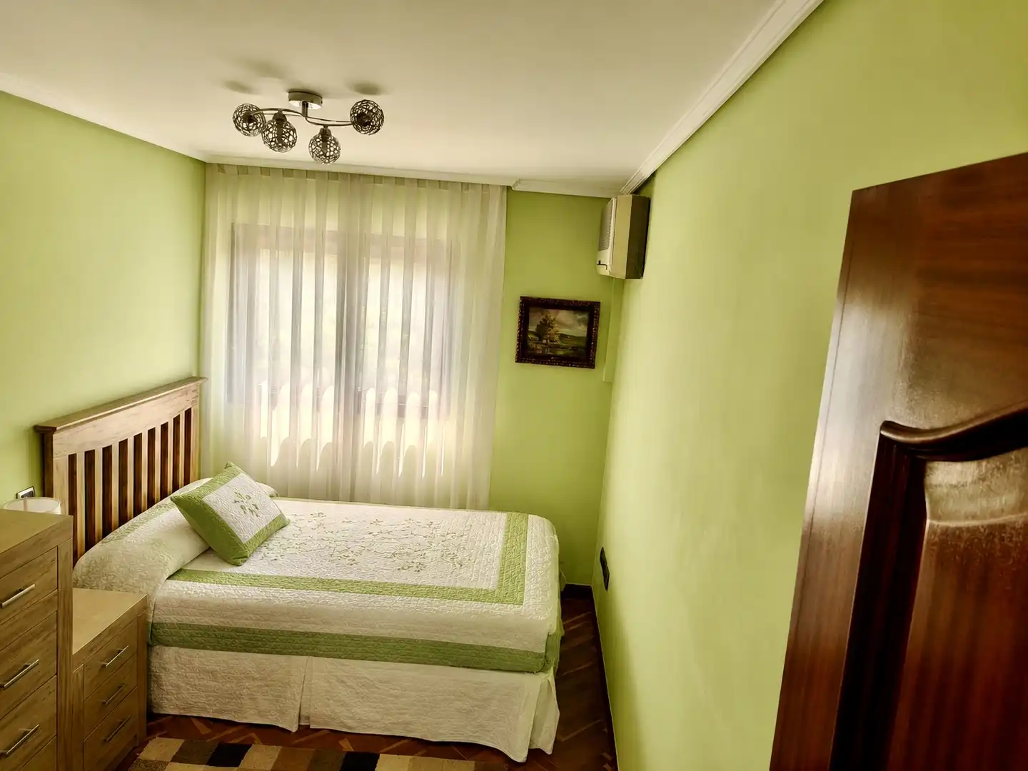 Bedroom of Flat for sale in  Madrid Capital  with Air Conditioner and Swimming Pool
