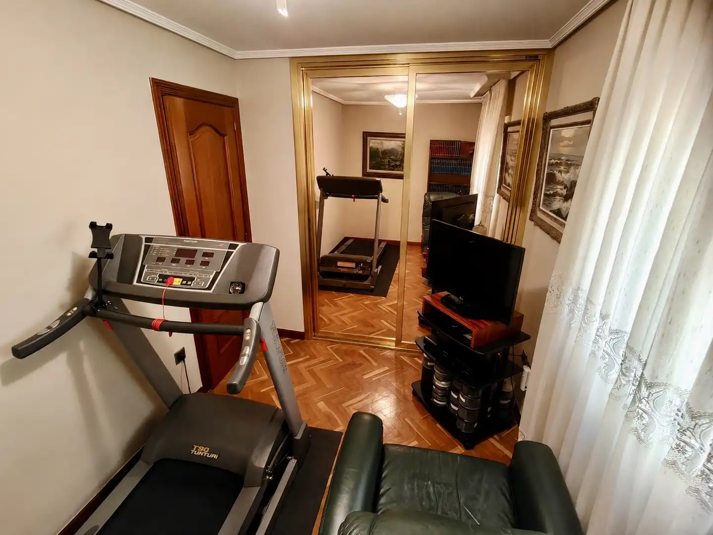 Flat for sale in  Madrid Capital  with Air Conditioner and Swimming Pool