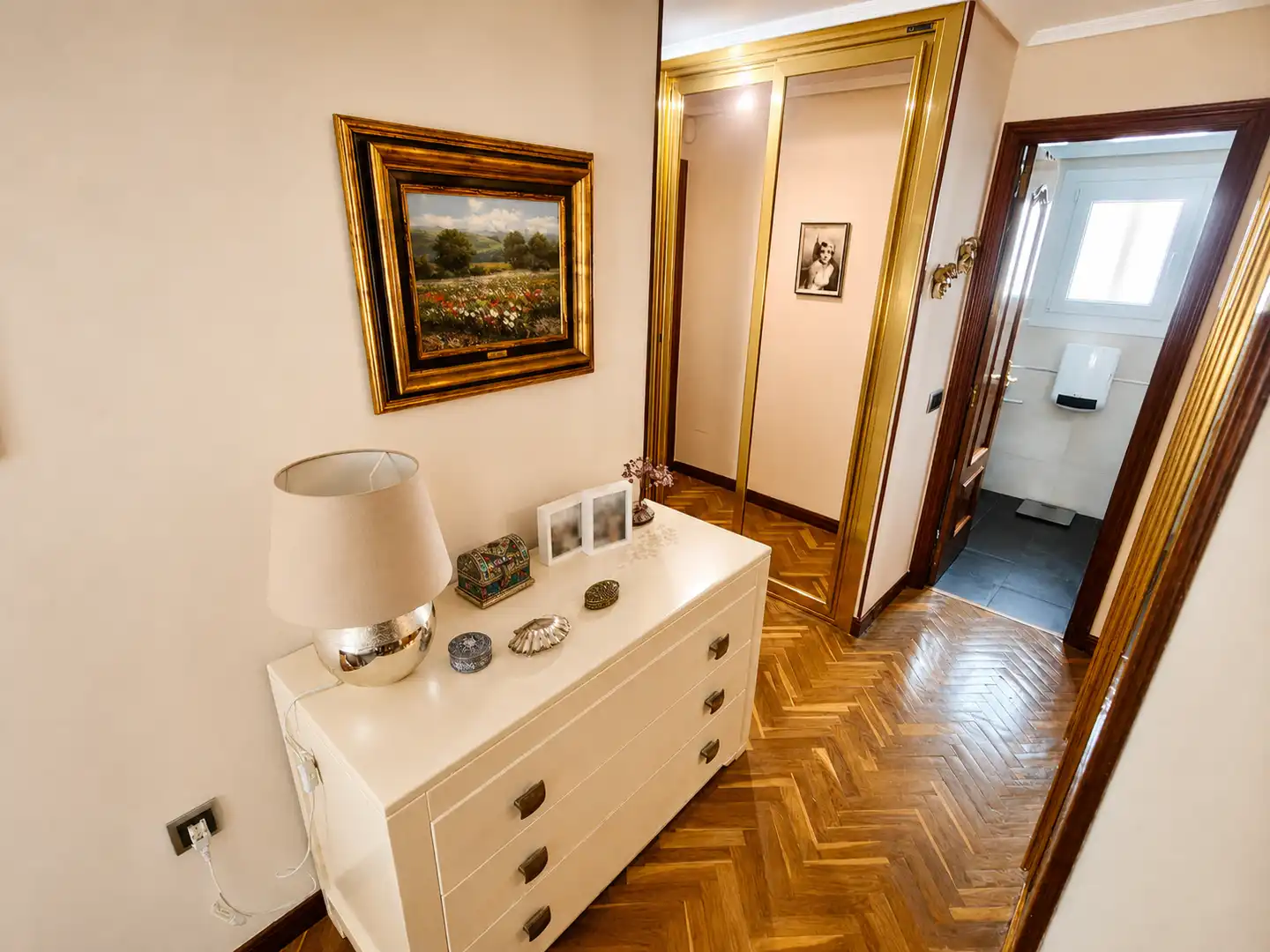 Flat for sale in  Madrid Capital  with Air Conditioner and Swimming Pool