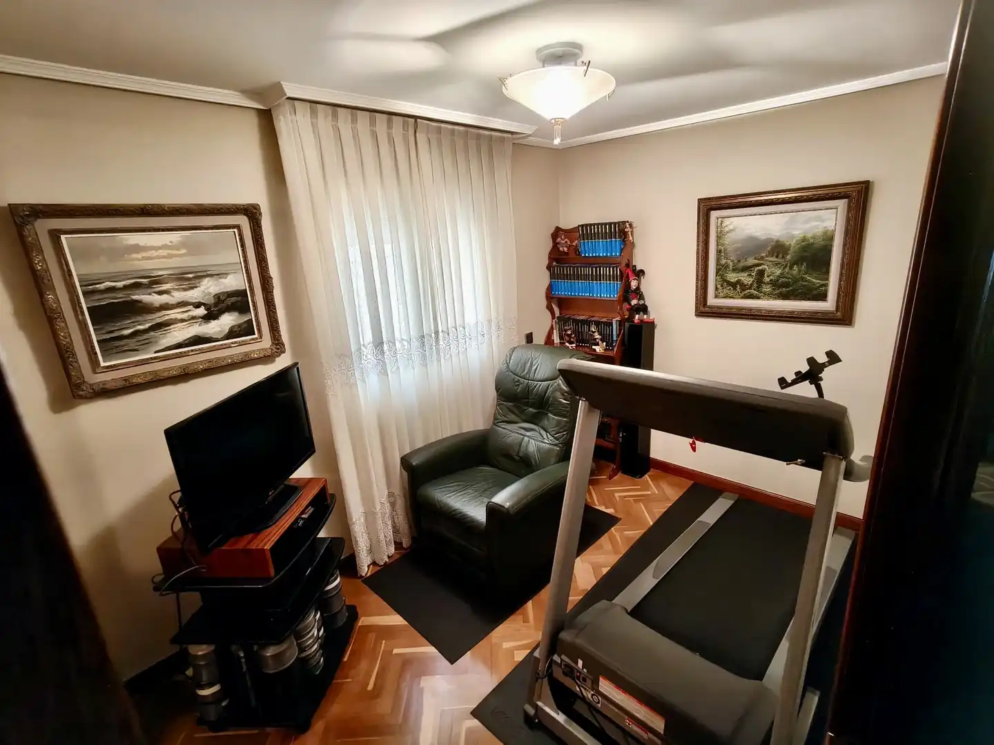 Living room of Flat for sale in  Madrid Capital  with Air Conditioner and Swimming Pool