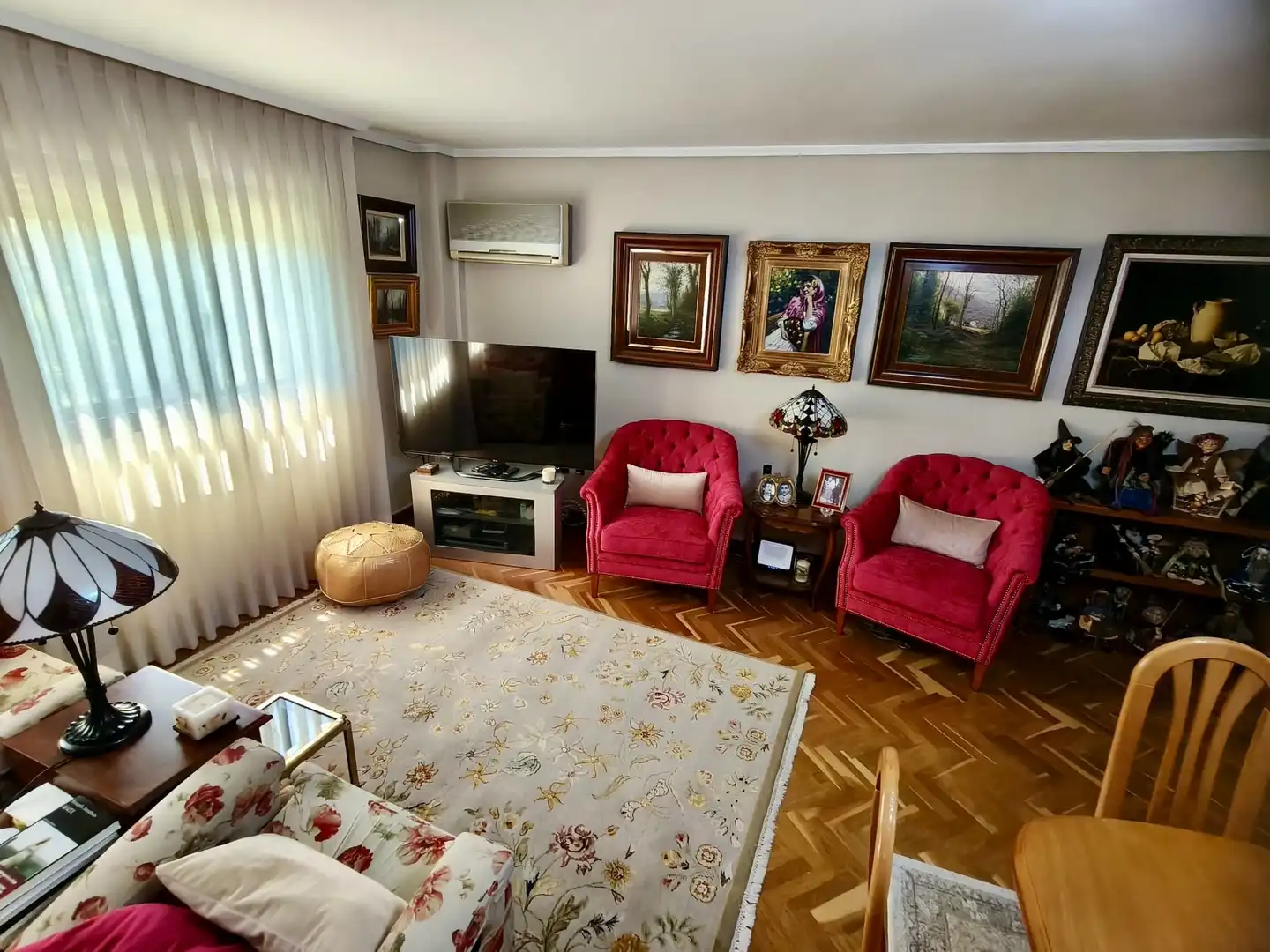 Living room of Flat for sale in  Madrid Capital  with Air Conditioner and Swimming Pool
