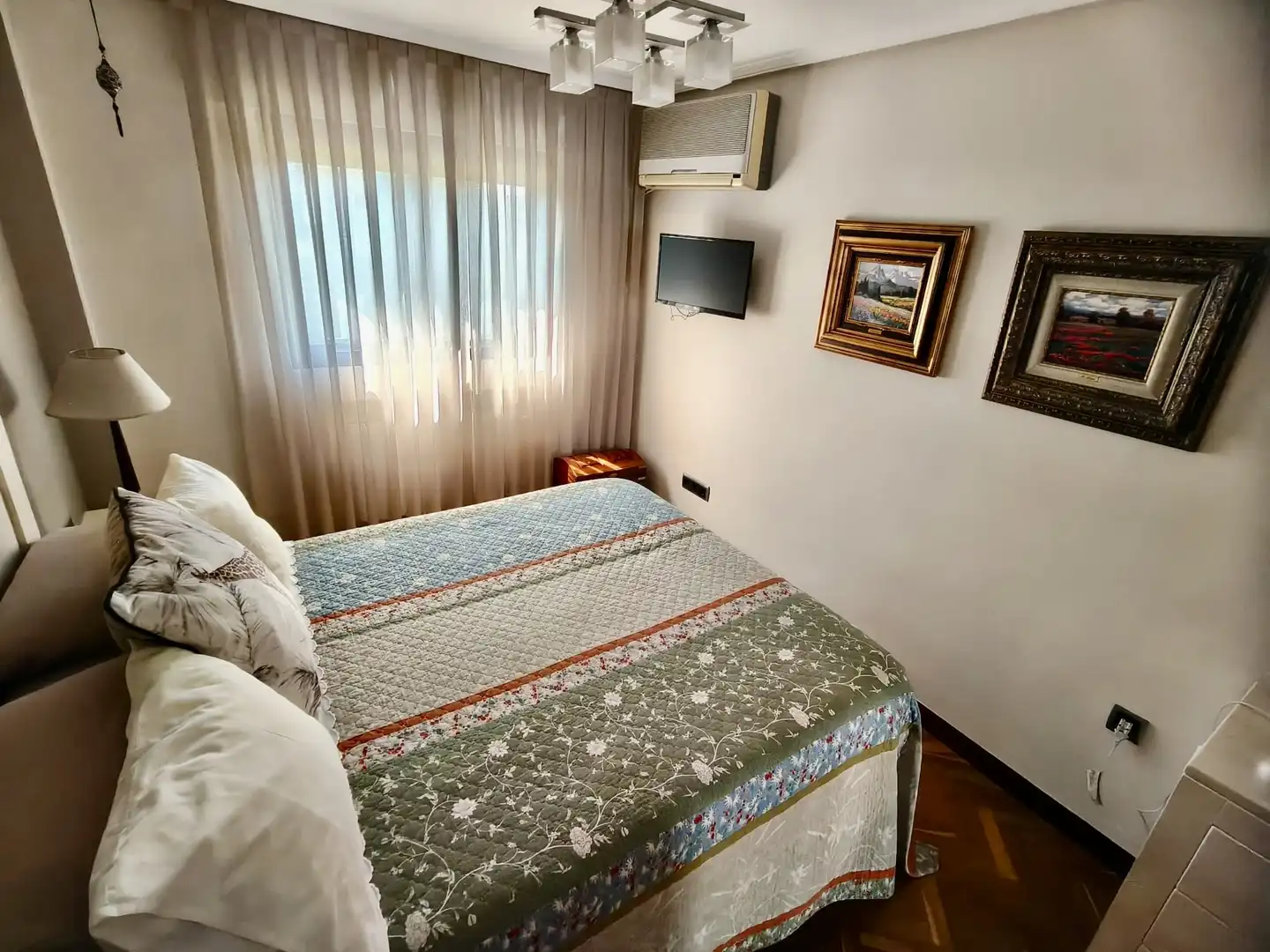 Bedroom of Flat for sale in  Madrid Capital  with Air Conditioner and Swimming Pool