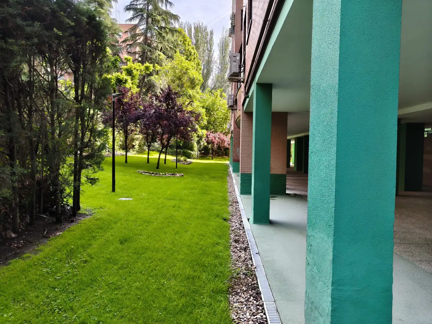 Exterior view of Flat for sale in  Madrid Capital  with Air Conditioner and Swimming Pool