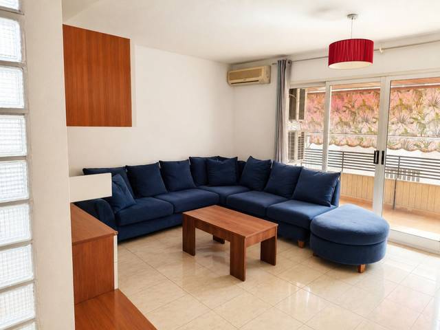 Piso en Venta en Calle Sevilla, 45 en Carolinas Bajas