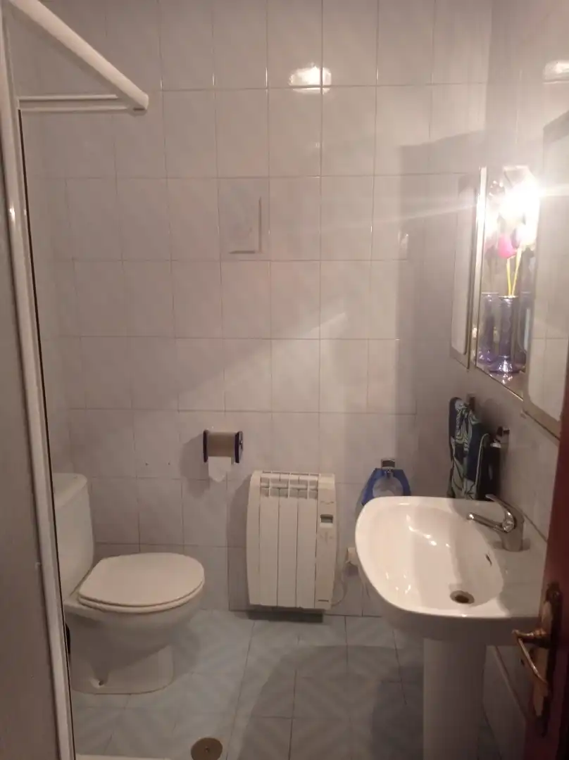 Badezimmer von Wohnung zur Miete in Mancha Real mit Klimaanlage, Heizung und Terrasse