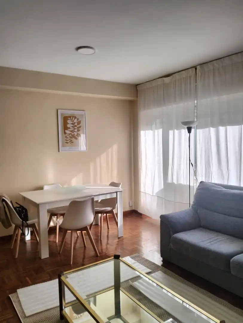 Piso de alquiler en Calle Santiago Gómez Santa Cruz, 6, Polideportivos Asperon - Mariano Vicen Comedor de Piso de alquiler en Soria Capital con Calefacción, Parquet y Terraza