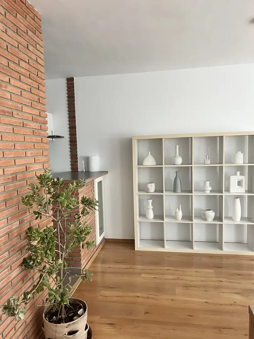 Apartament de lloguer a Calle Arces, 13, Cerrado de Calderón - Hacienda Paredes Sala d'estar de Apartament de lloguer en Málaga amb Aire condicionat, Parquet i Terrassa