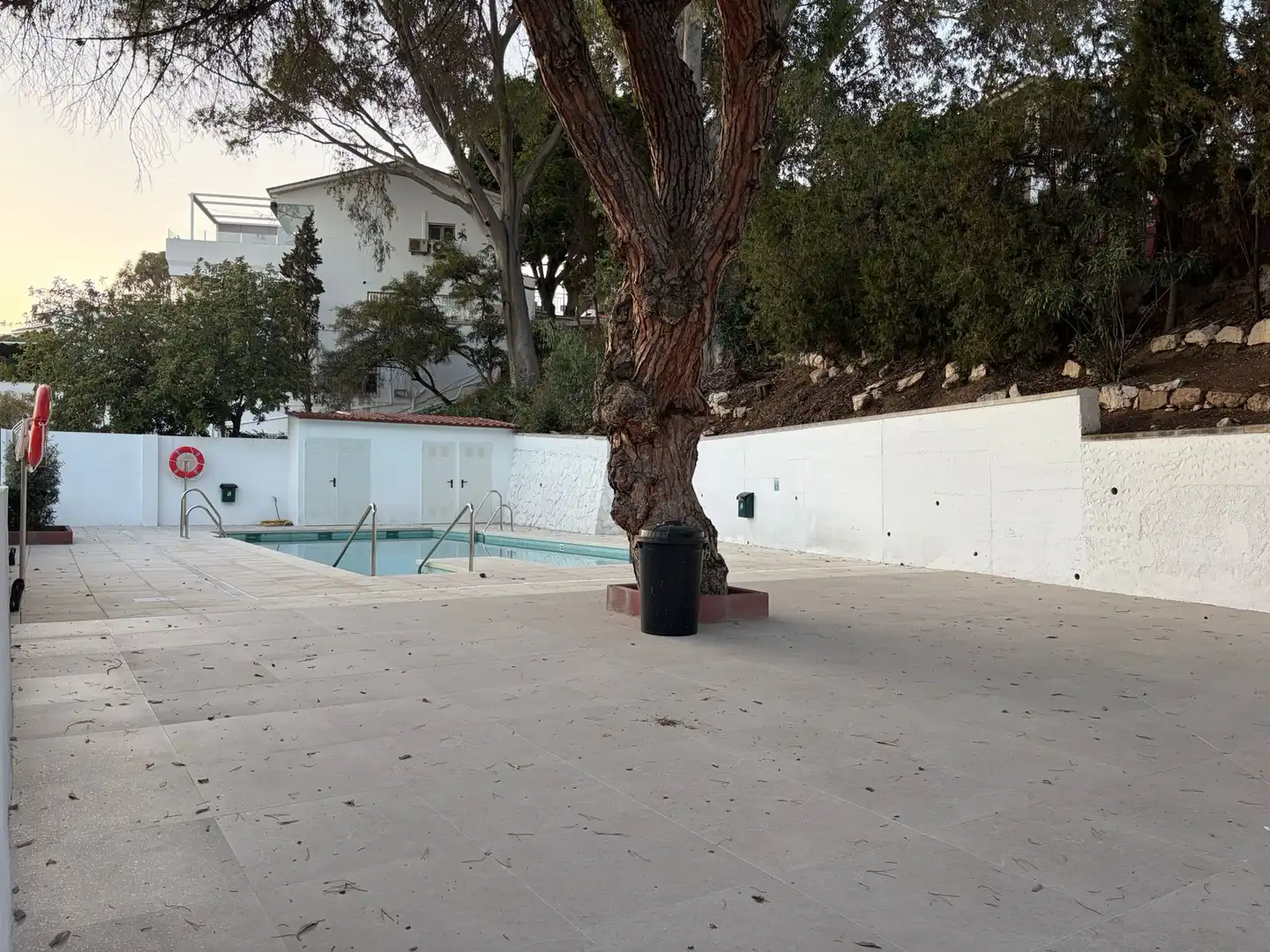 Apartament de lloguer a Calle Arces, 13, Cerrado de Calderón - Hacienda Paredes Piscina de Apartament de lloguer en Málaga amb Aire condicionat, Parquet i Terrassa