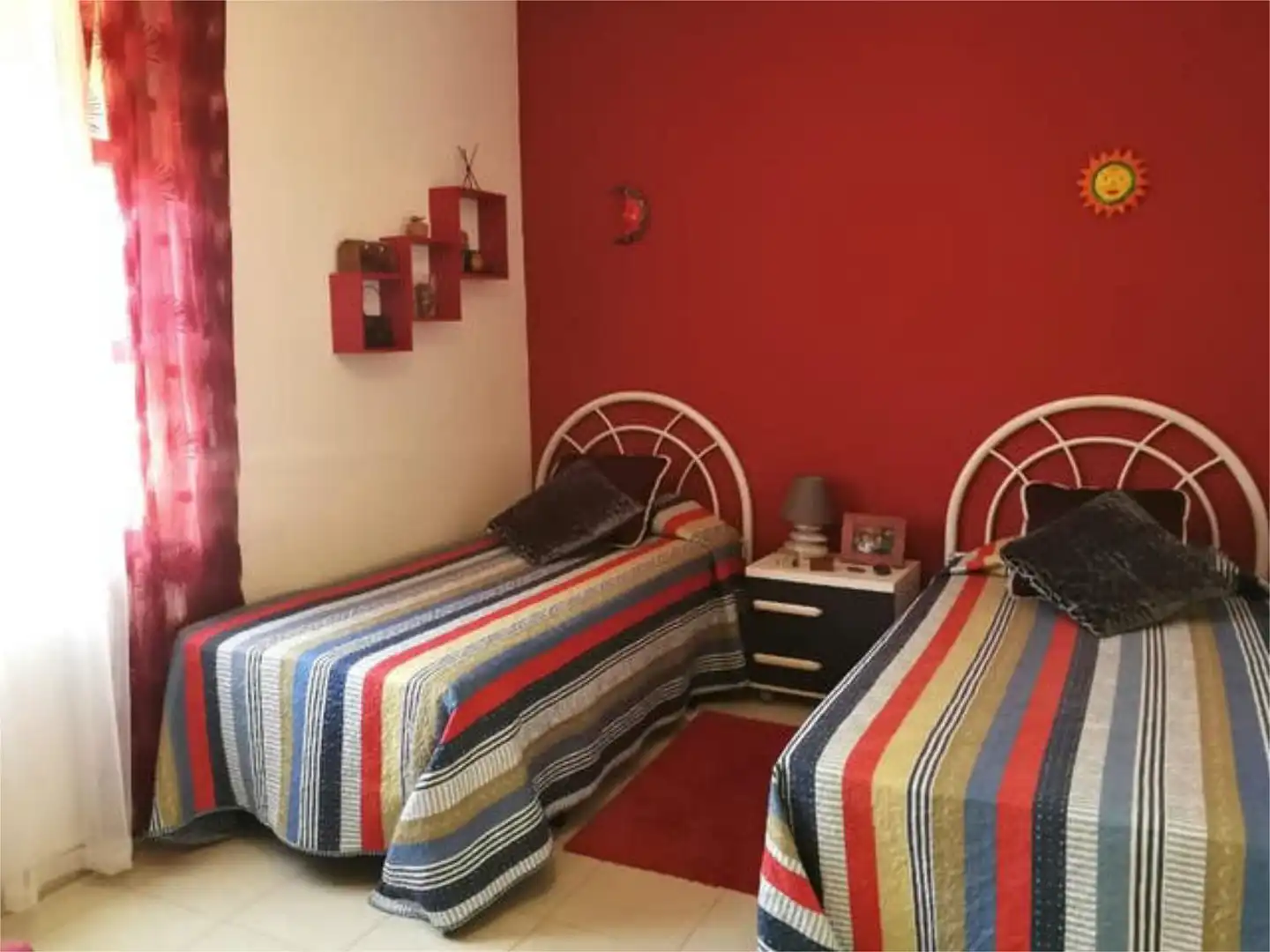 Casa adosada en venta en Los Abrigos Habitación de Casa adosada en venta en Granadilla de Abona con Jardín privado, Terraza y Piscina