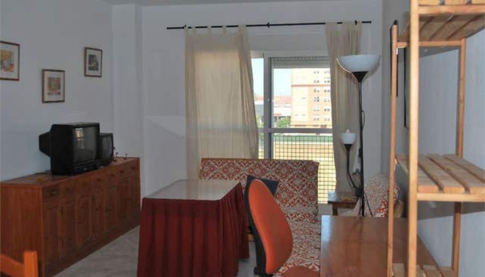 Piso en venta en La Oliva, Sevilla Capital - imagen 1 Foto 1 de Piso en venta en La Oliva, Sevilla Capital