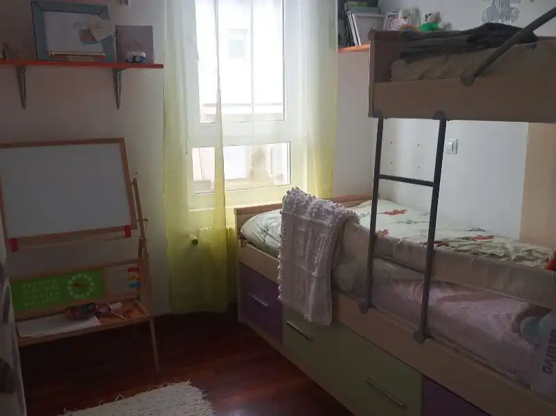 Casa adosada en venda a Barrio Cumbrales, Polanco Dormitori de Casa adosada en venda en Polanco amb Calefacció, Jardí privat i Piscina