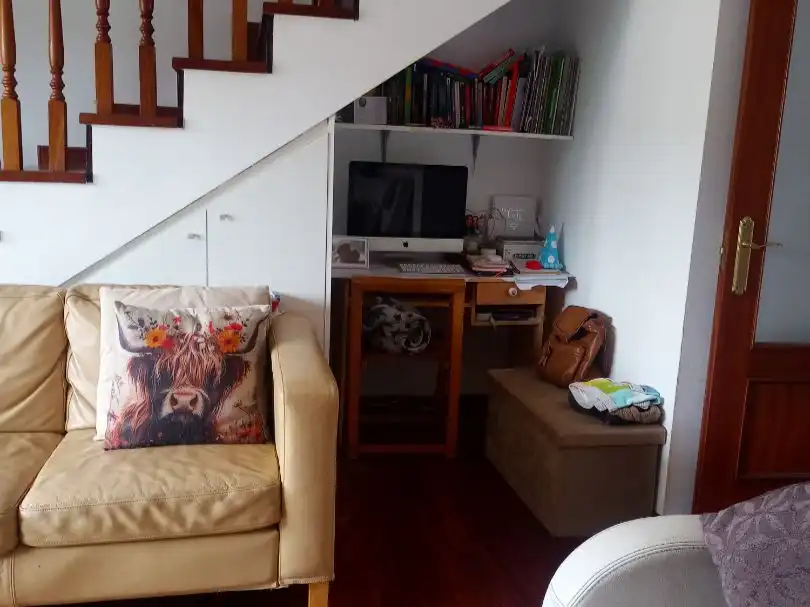 Casa adosada en venda a Barrio Cumbrales, Polanco Sala d'estar de Casa adosada en venda en Polanco amb Calefacció, Jardí privat i Piscina