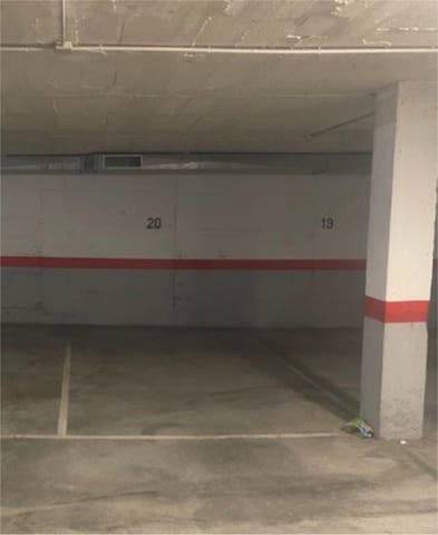 Garaje en Alquiler en Zona los Colegios