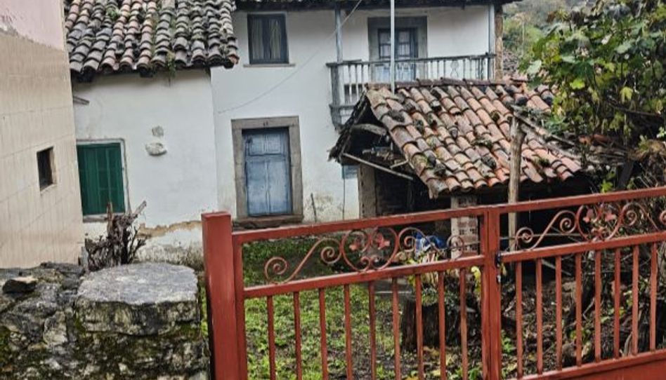 Casa adosada en venta en La Plaza, 1, Teverga, Asturias - imagen 1 Foto 1 de Casa adosada en venta en La Plaza, 1, Teverga, Asturias